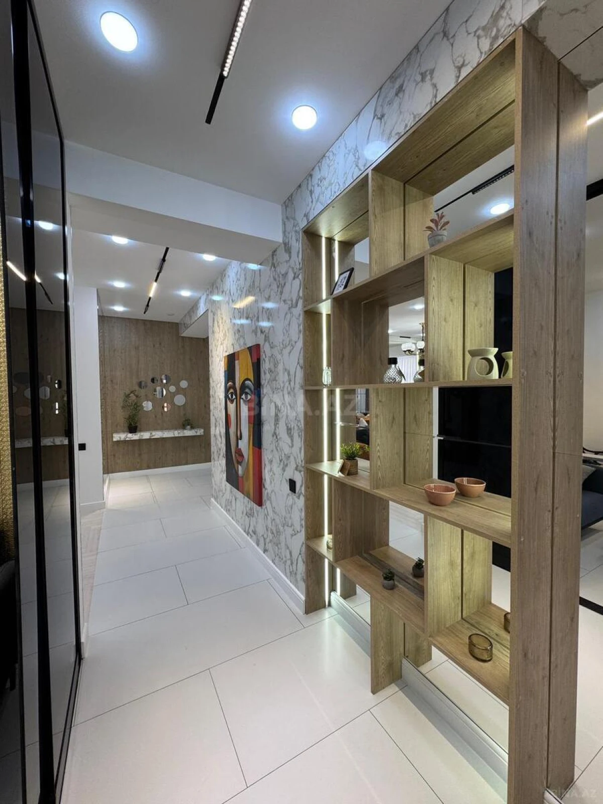 Satılır 3 otaqlı mənzil 118 m²