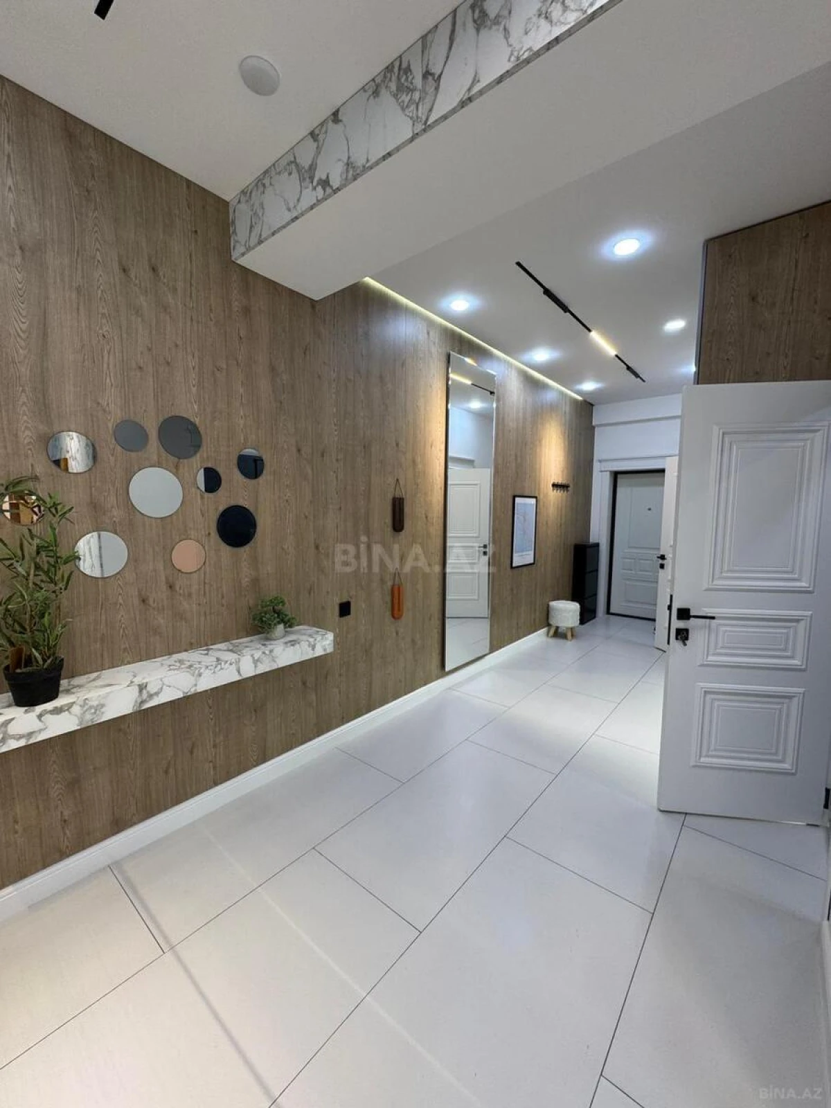 Satılır 3 otaqlı mənzil 118 m²