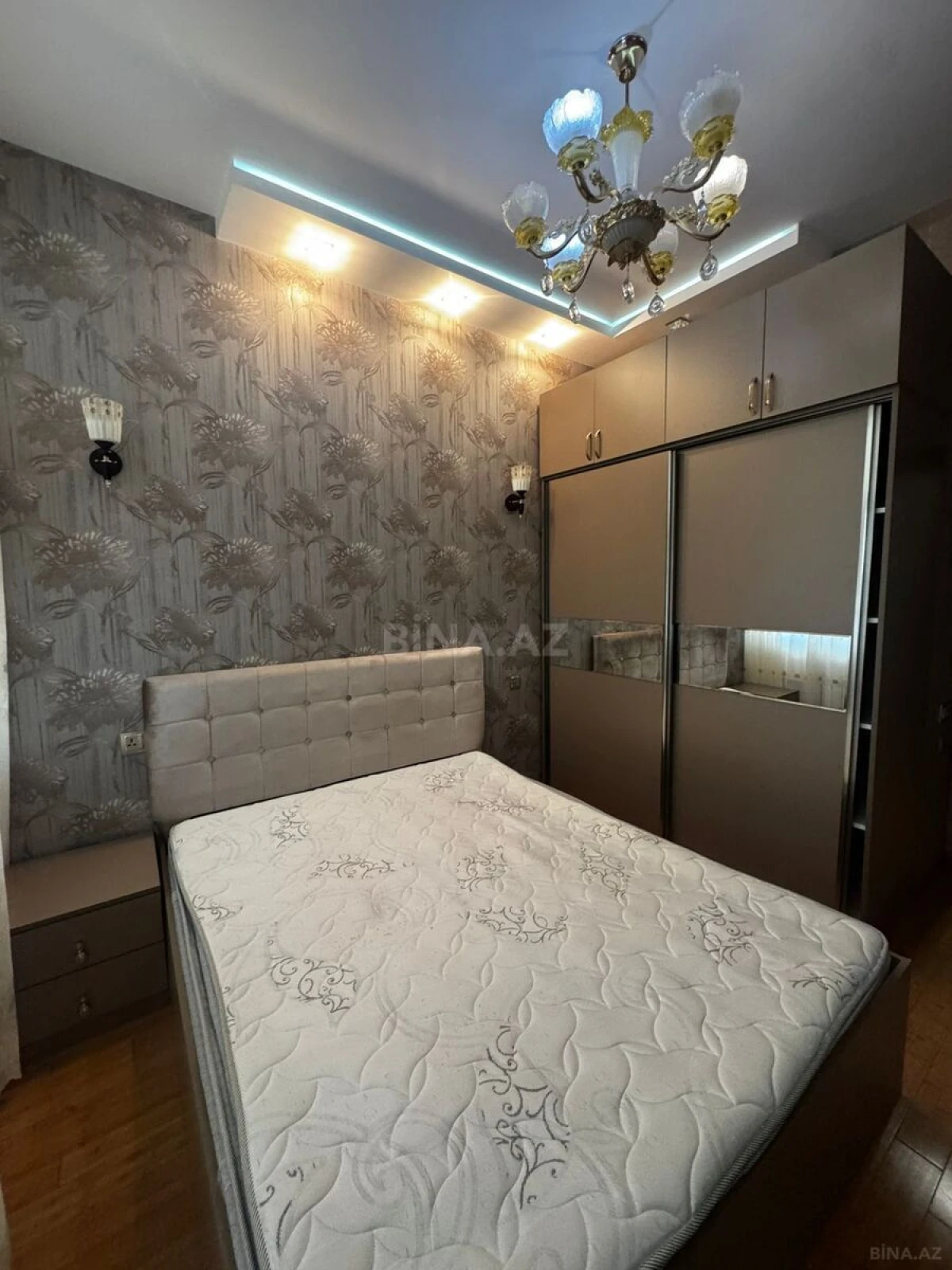 Kirayə verilir 2 otaqlı mənzil 60 m²