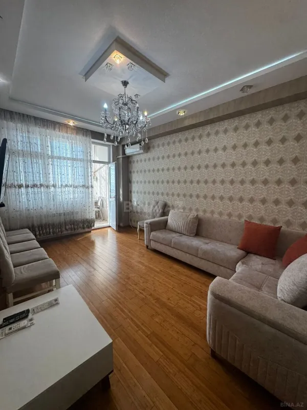 Kirayə verilir 2 otaqlı mənzil 60 m²