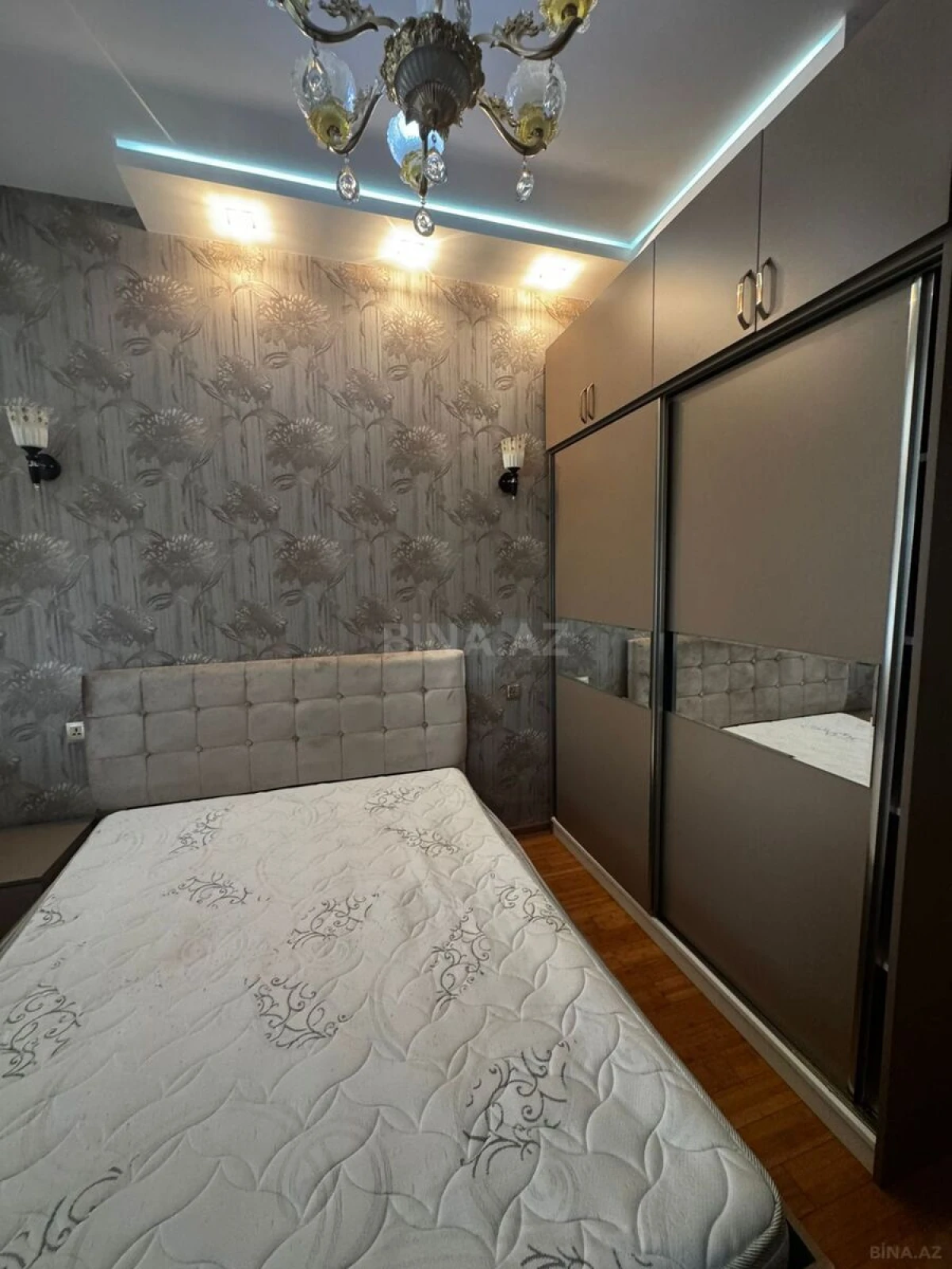 Kirayə verilir 2 otaqlı mənzil 60 m²