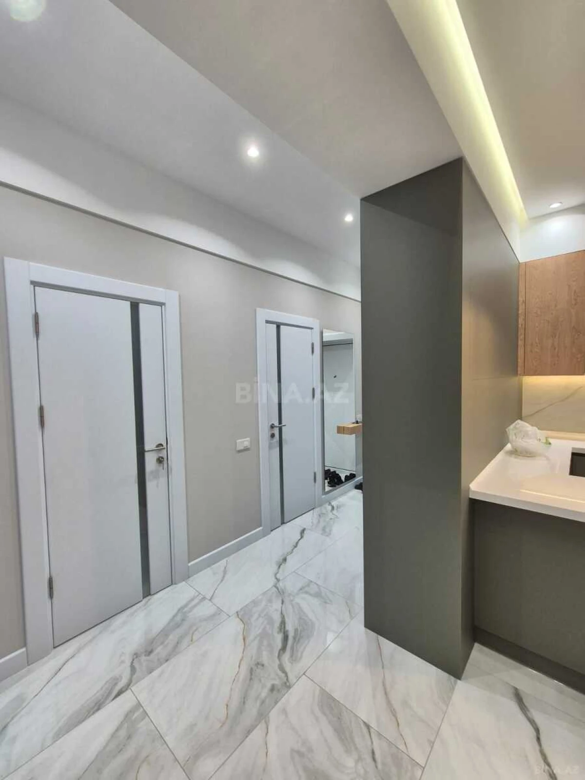 Satılır 3 otaqlı mənzil 81 m²