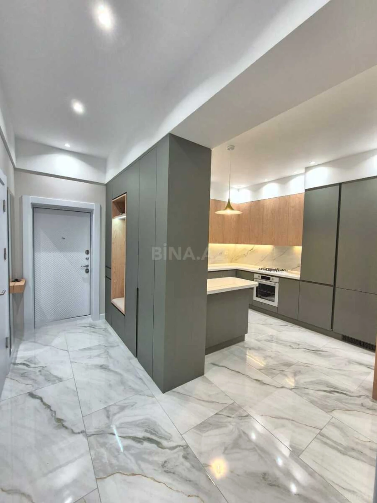 Satılır 3 otaqlı mənzil 81 m²