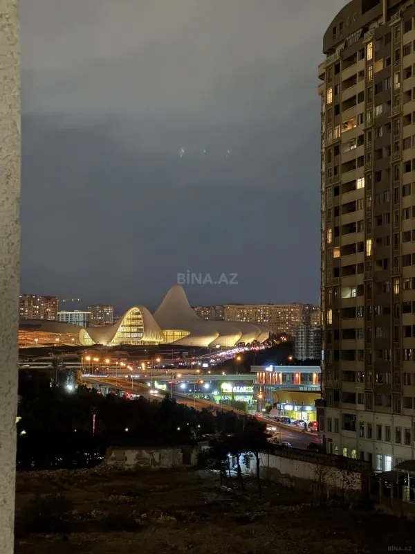 Satılır 2 otaqlı mənzil 74 m²