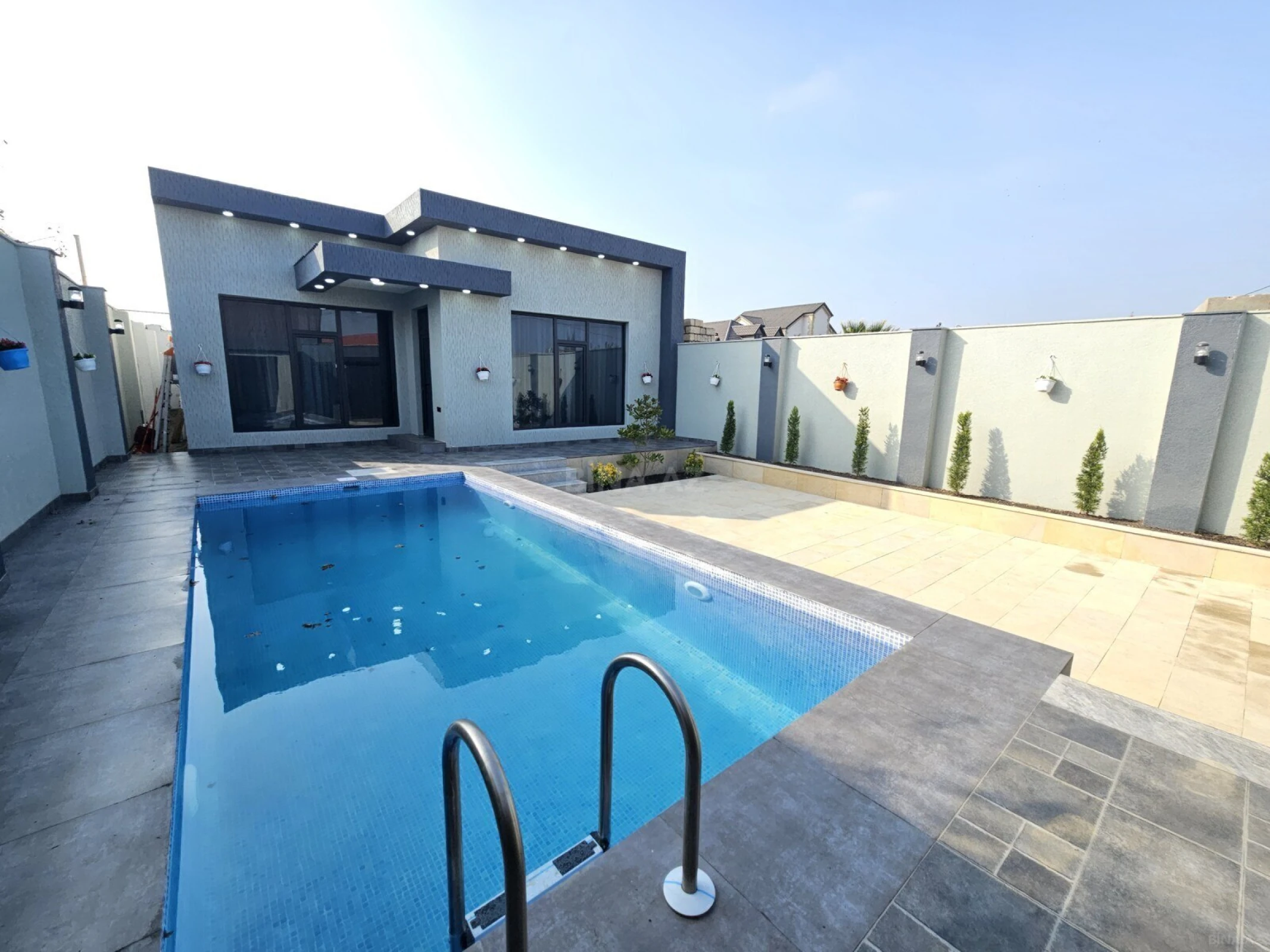 Satılır 4 otaqlı həyət evi 150 m²