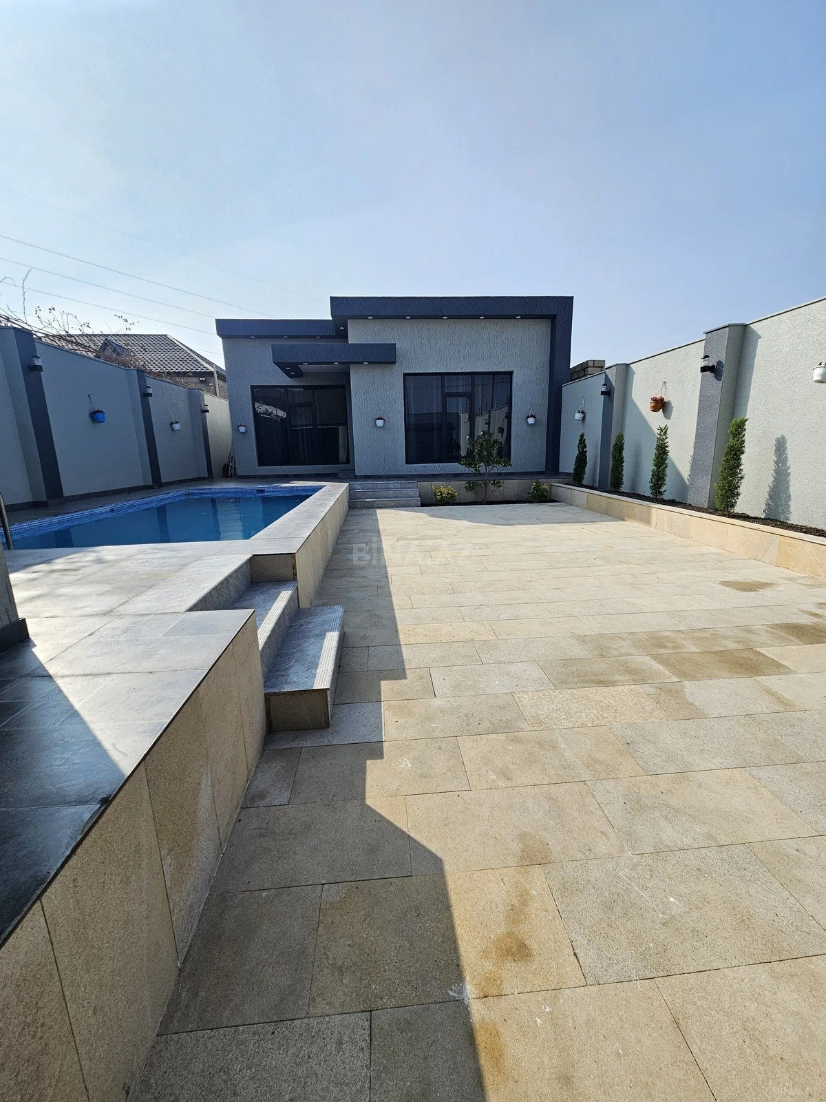 Satılır 4 otaqlı həyət evi 150 m²