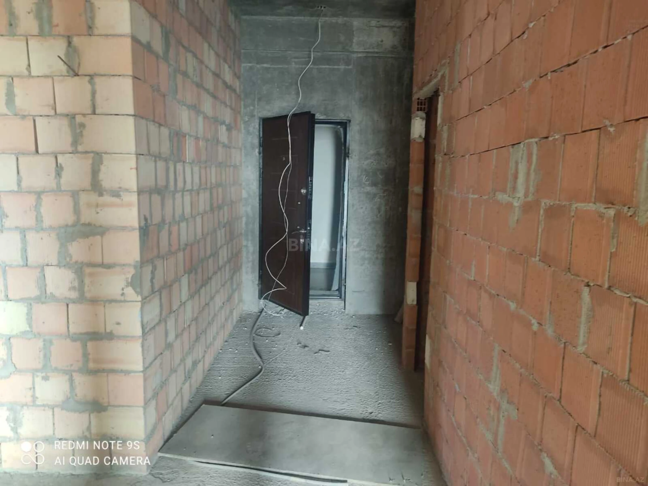 Satılır 3 otaqlı mənzil 149 m²