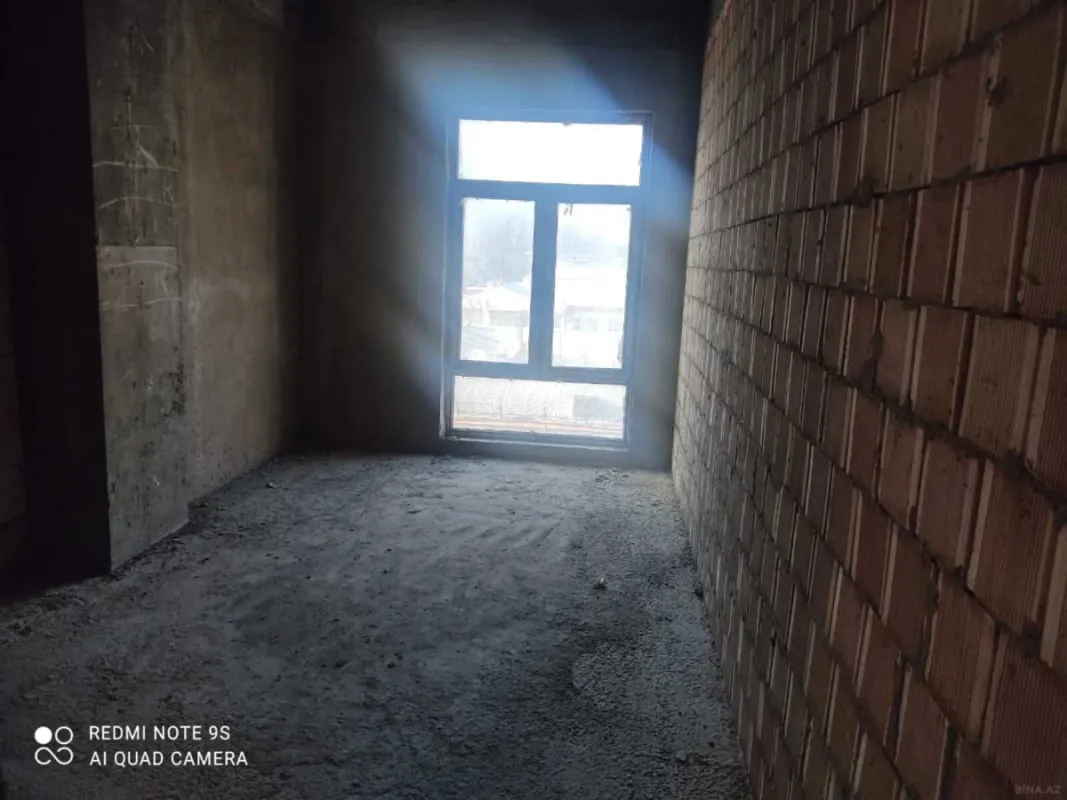 Satılır 3 otaqlı mənzil 149 m²