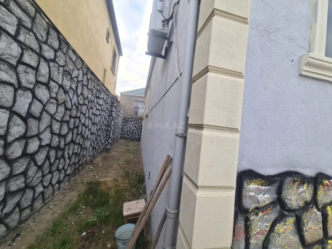 Satılır 4 otaqlı həyət evi 130 m²