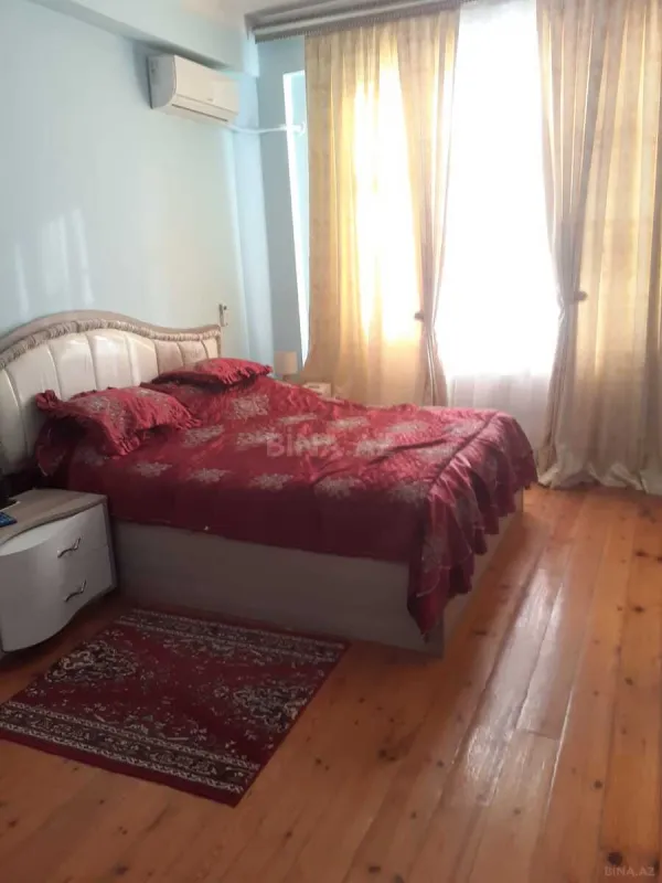 Satılır 2 otaqlı mənzil 90 m²