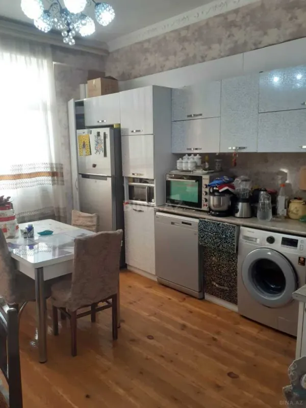 Satılır 2 otaqlı mənzil 90 m²