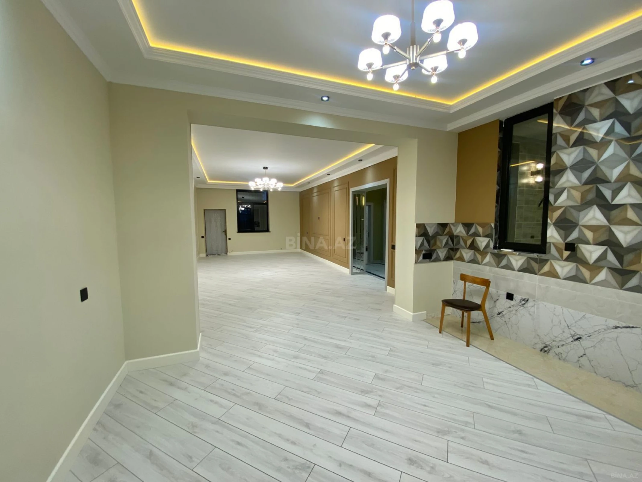 Satılır 6 otaqlı həyət evi 300 m²