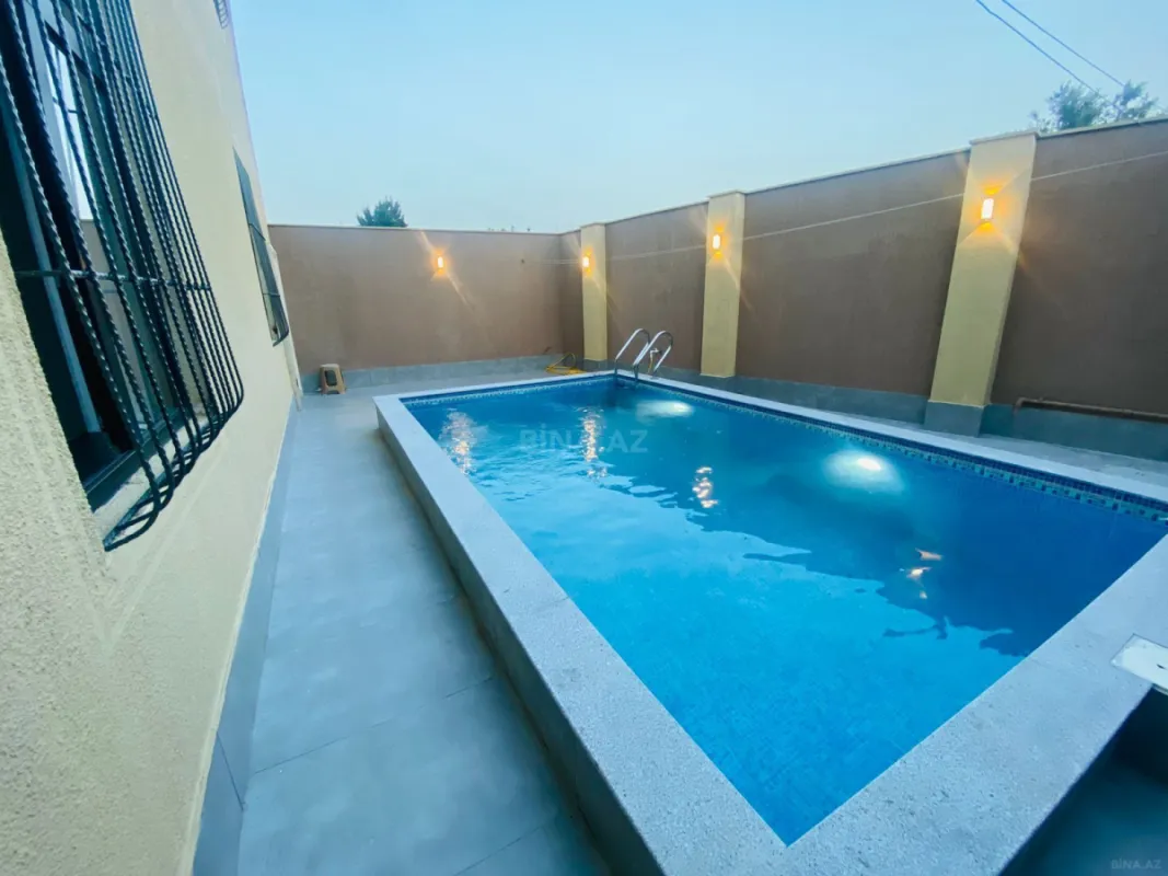 Satılır 6 otaqlı həyət evi 300 m²