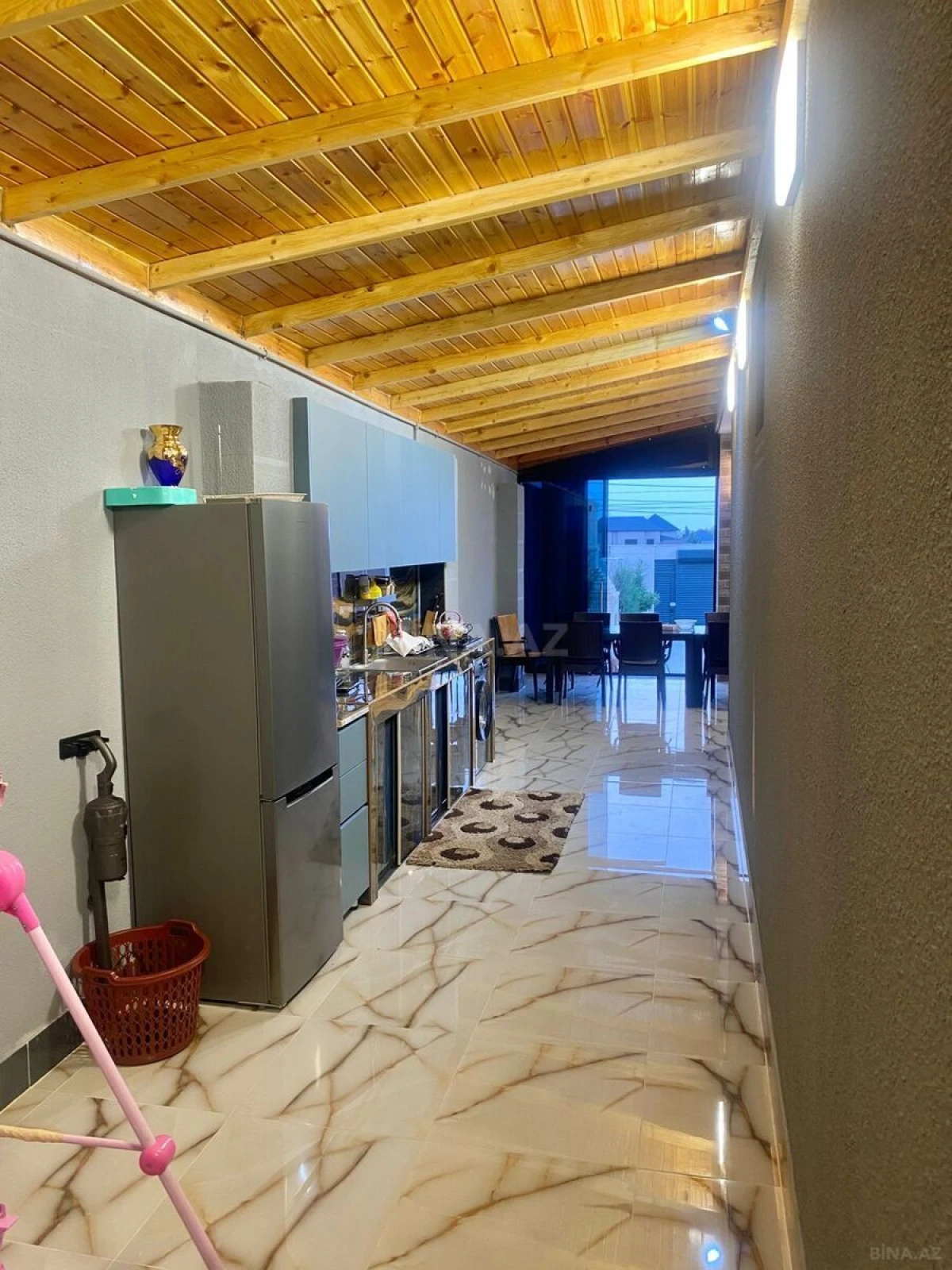 Satılır 6 otaqlı həyət evi 300 m²
