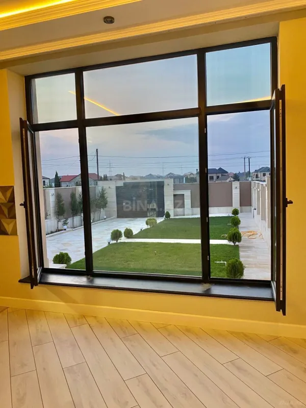 Satılır 6 otaqlı həyət evi 300 m²