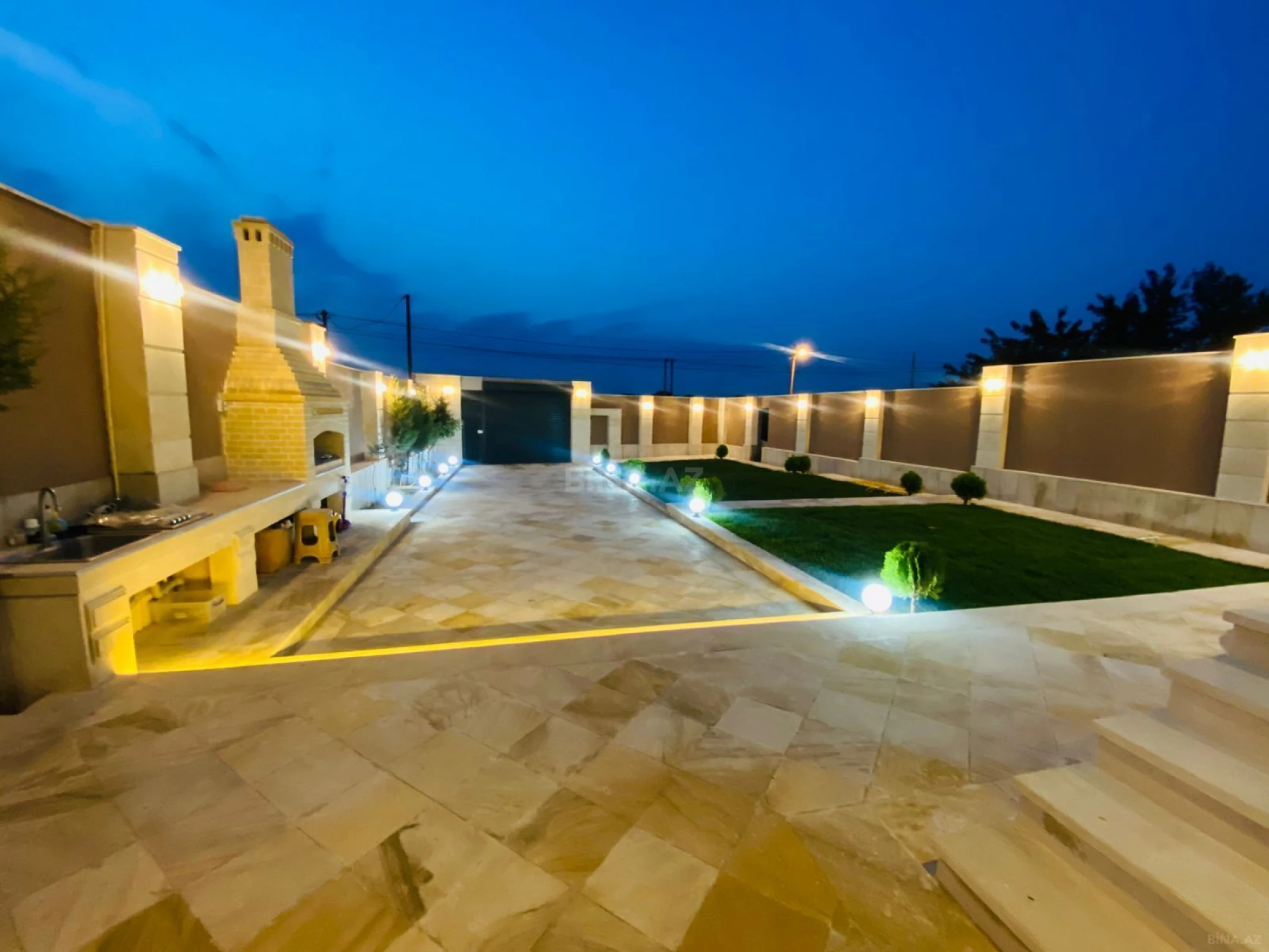 Satılır 6 otaqlı həyət evi 300 m²