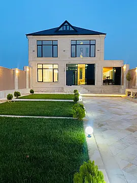 Satılır 6 otaqlı həyət evi 300 m²