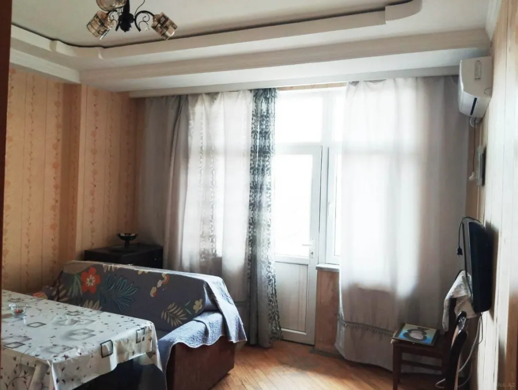 Satılır 2 otaqlı mənzil 45 m²
