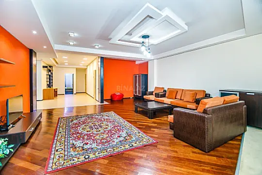 Kirayə verilir 3 otaqlı mənzil 175 m² — Bakı, İnşaatçılar 3 otaq 175.00 m²