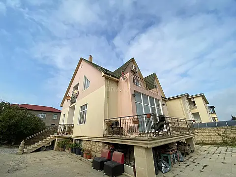 Satılır 6 otaqlı həyət evi 300 m² — Bakı, Badamdar 6 otaq 300.00 m²