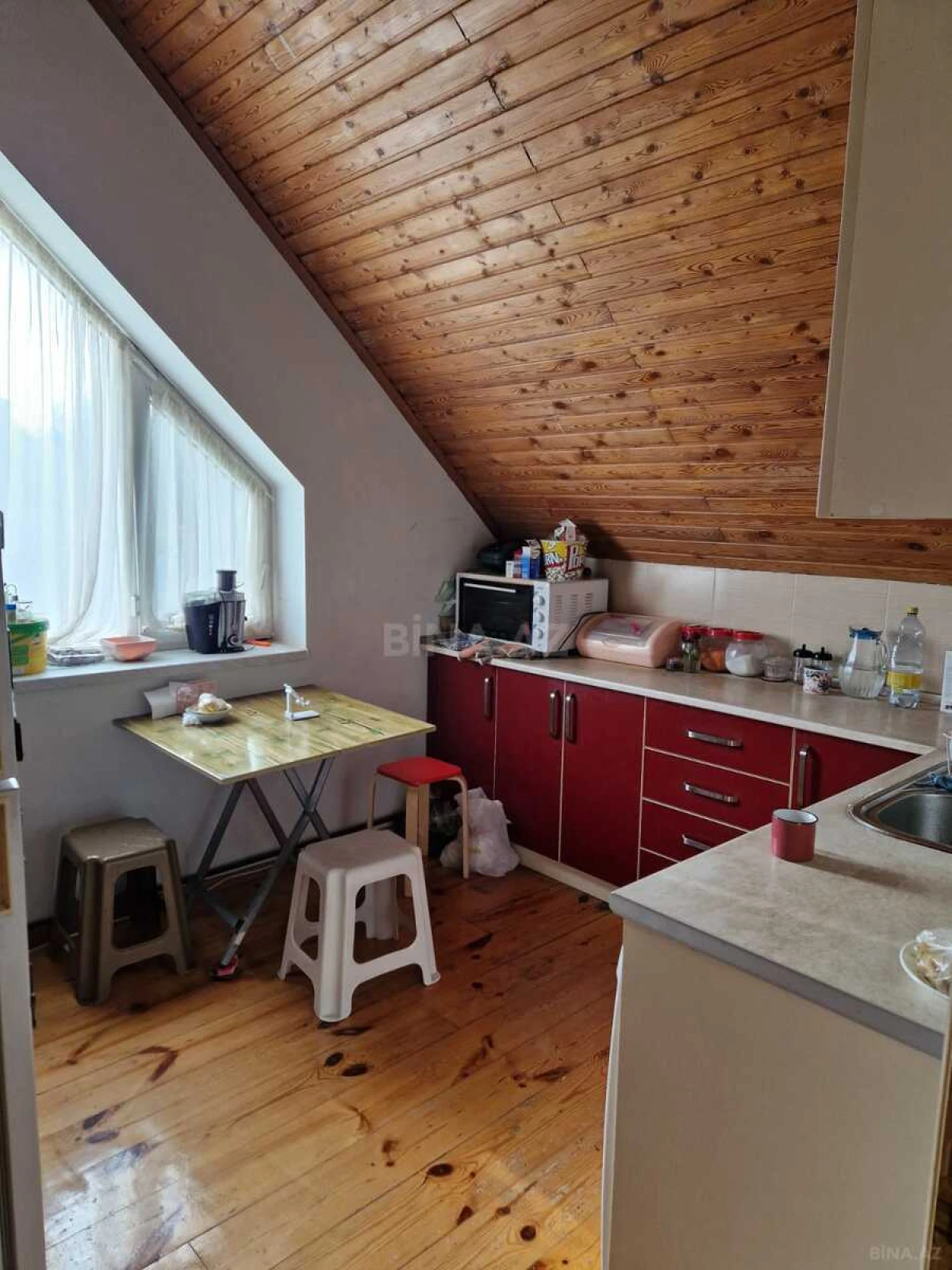Satılır 6 otaqlı həyət evi 300 m²