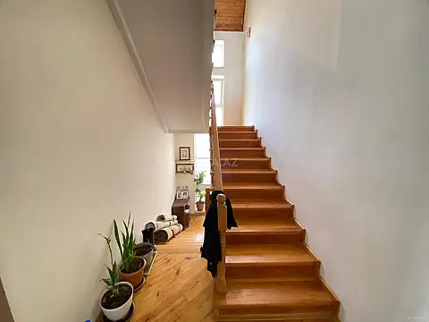 Satılır 6 otaqlı həyət evi 300 m²