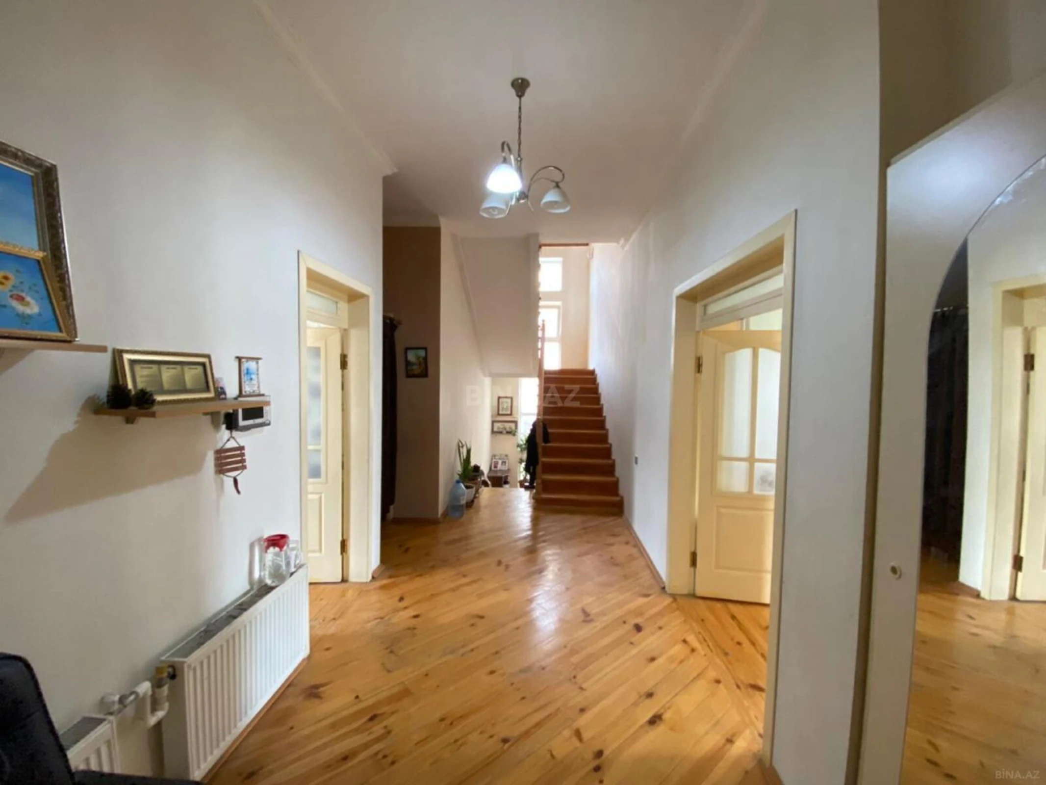 Satılır 6 otaqlı həyət evi 300 m²