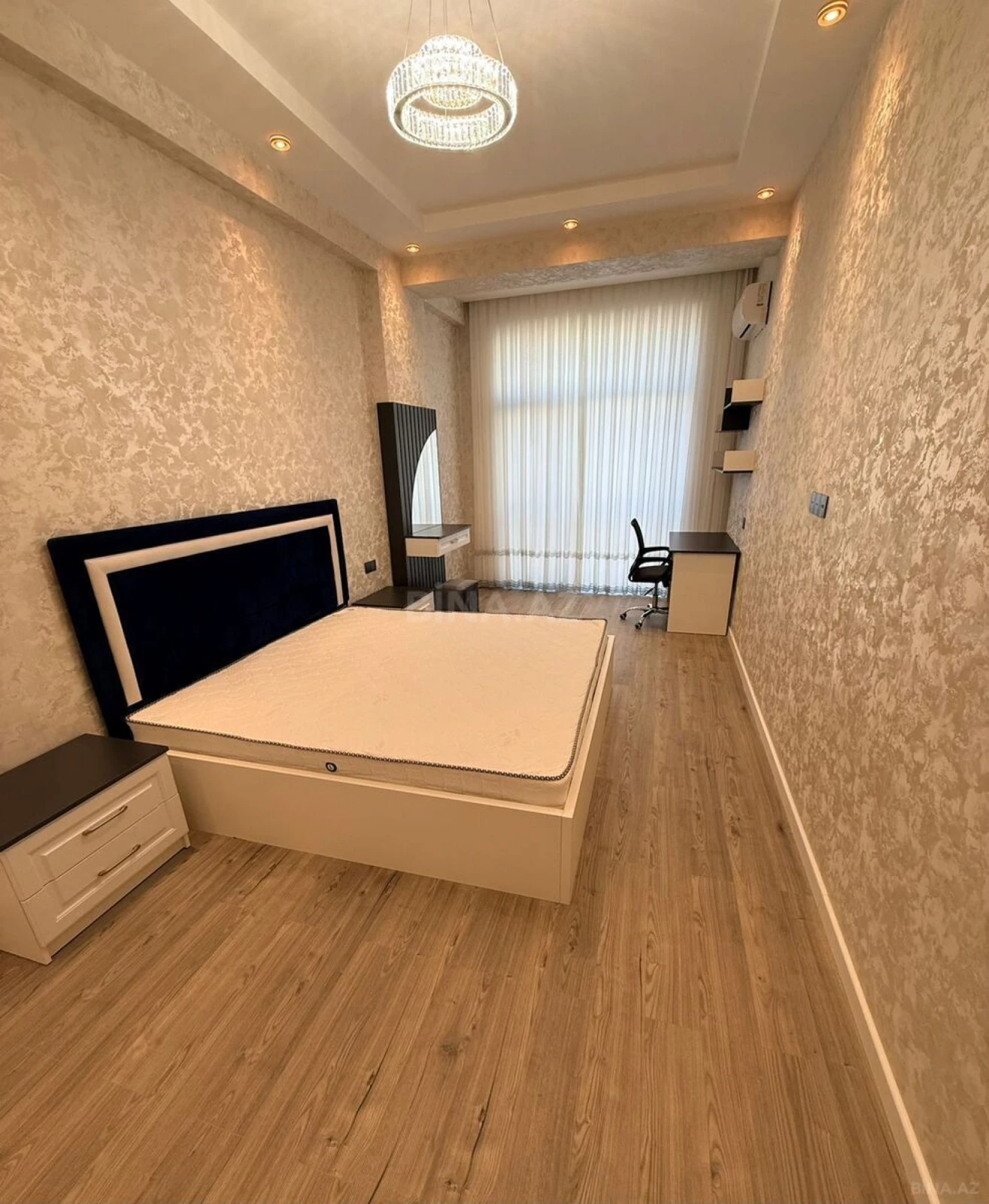 Kirayə verilir 2 otaqlı mənzil 72 m²
