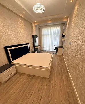 Kirayə verilir 2 otaqlı mənzil 72 m²