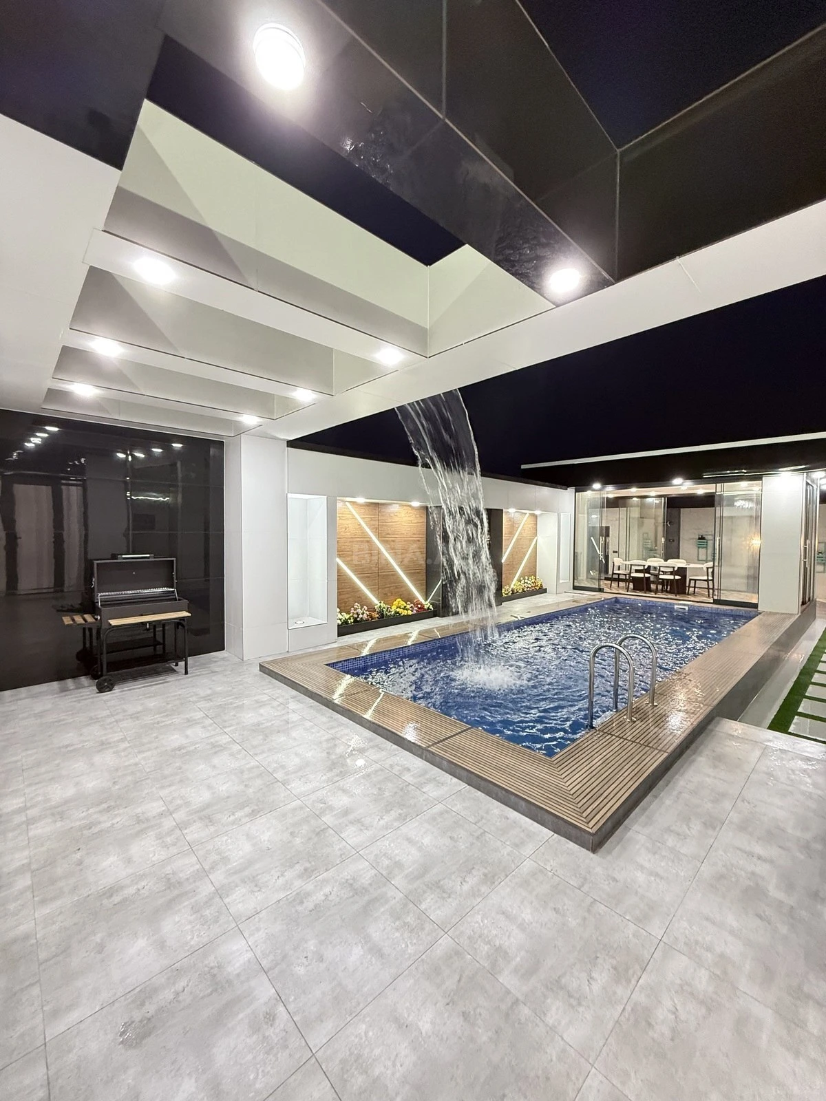 Satılır 4 otaqlı həyət evi 170 m²