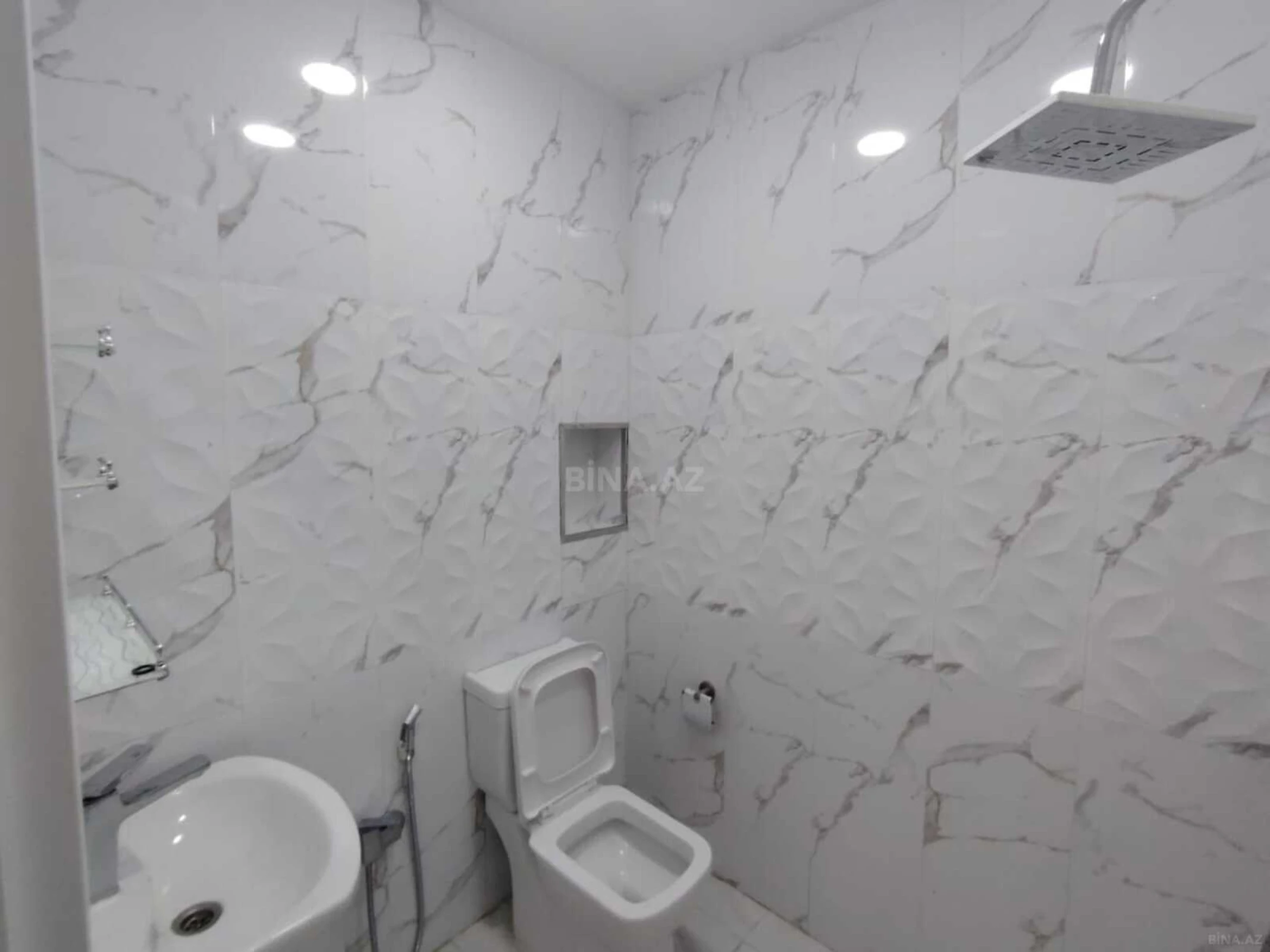 Satılır 2 otaqlı mənzil 45 m²