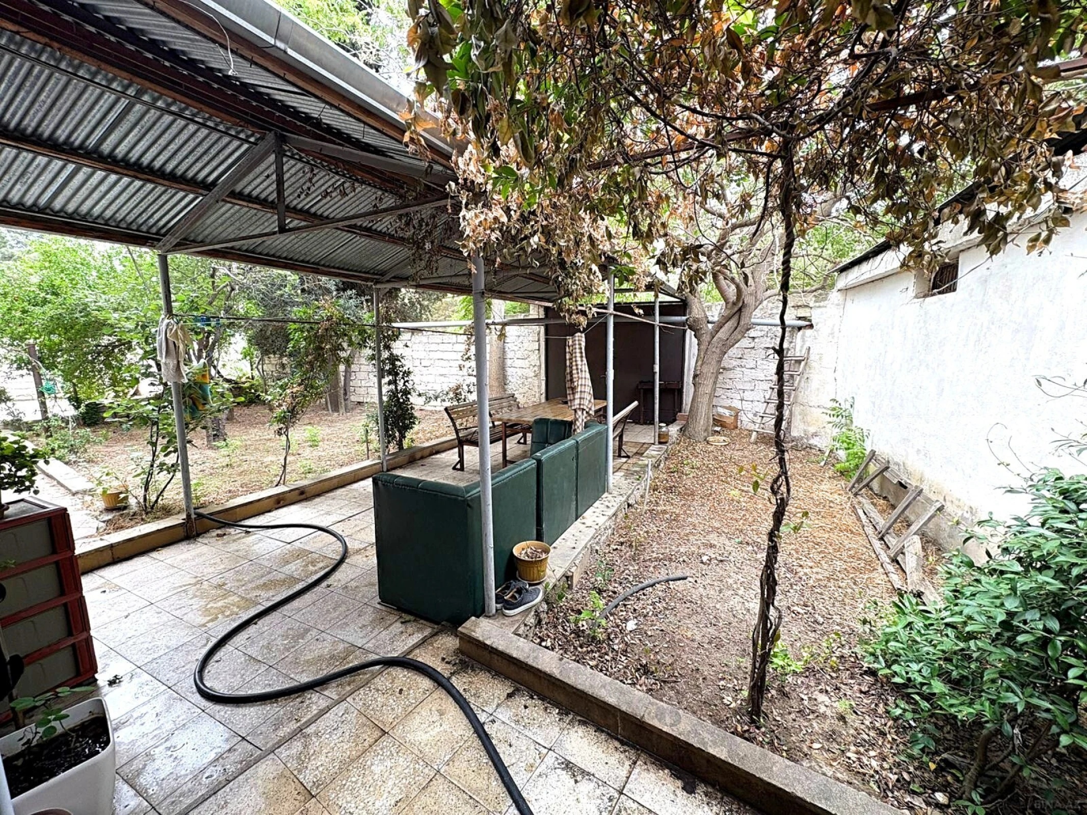 Satılır 5 otaqlı mənzil 100 m²