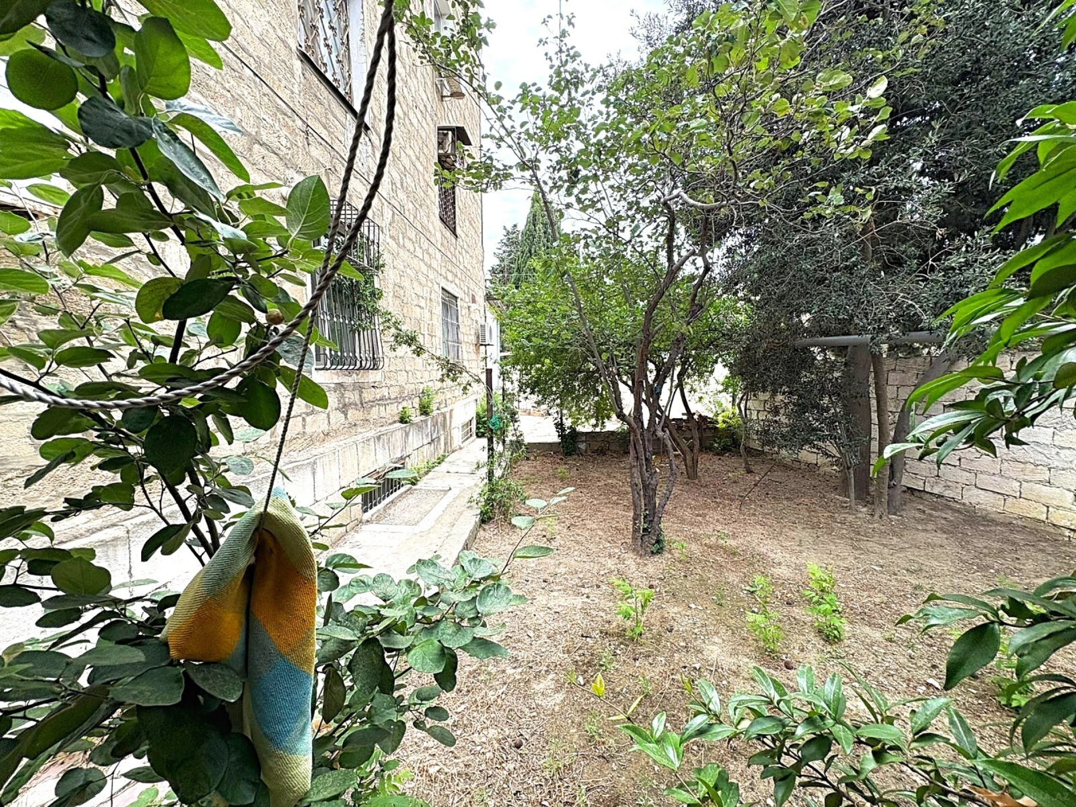 Satılır 5 otaqlı mənzil 100 m²