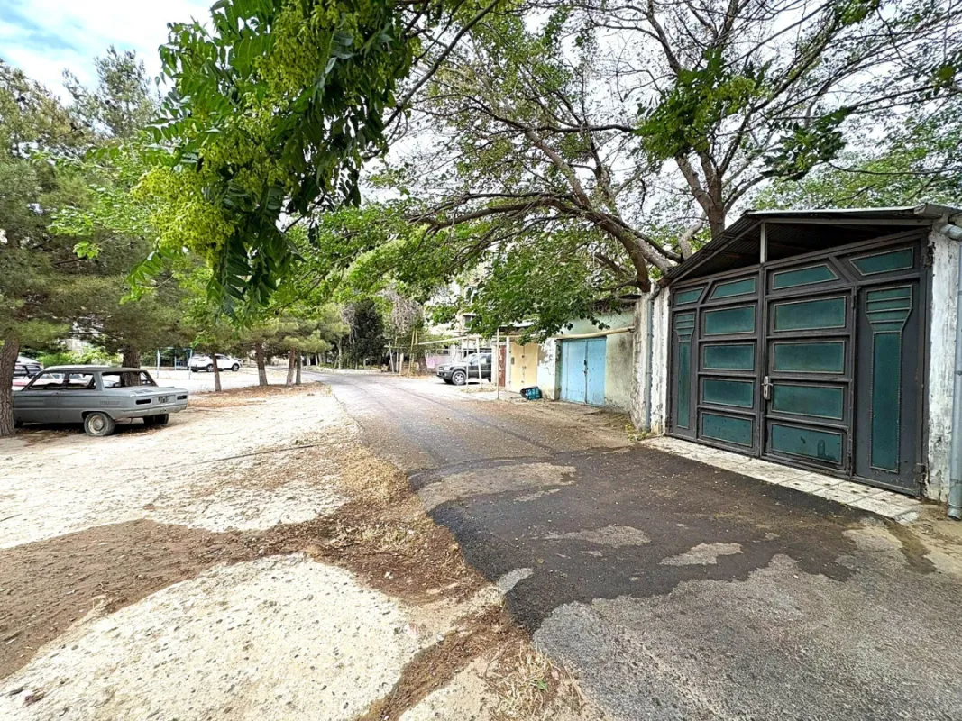 Satılır 5 otaqlı mənzil 100 m²