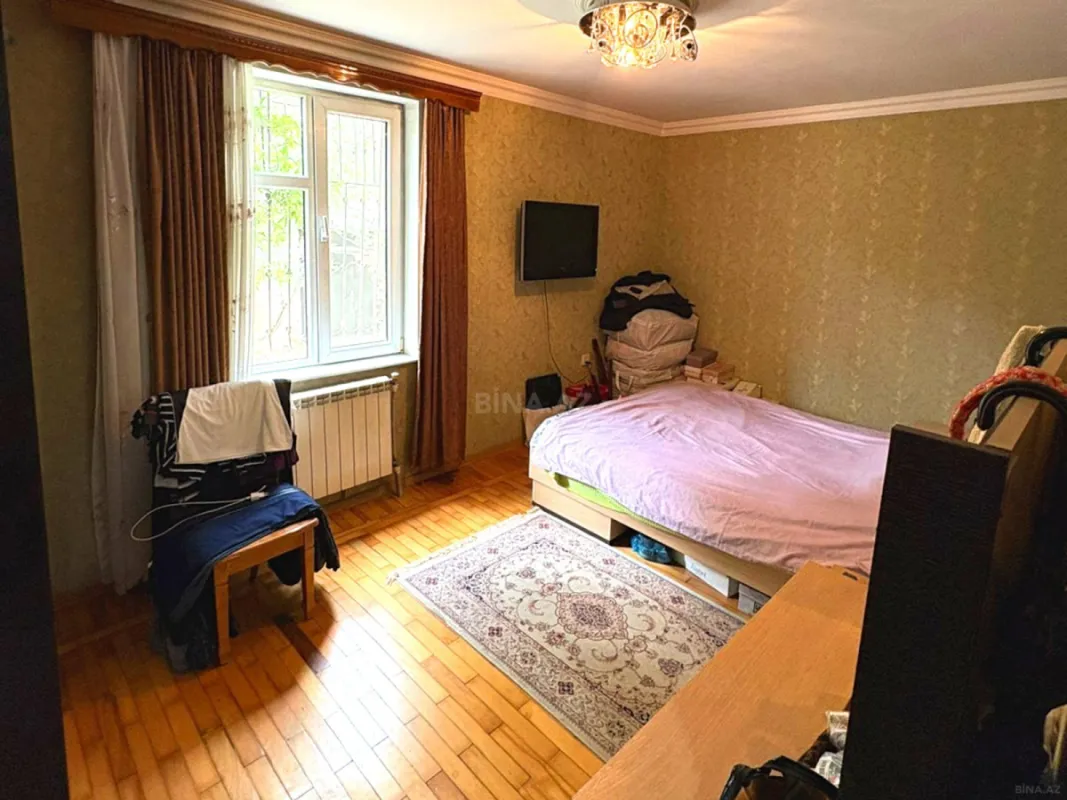 Satılır 5 otaqlı mənzil 100 m²