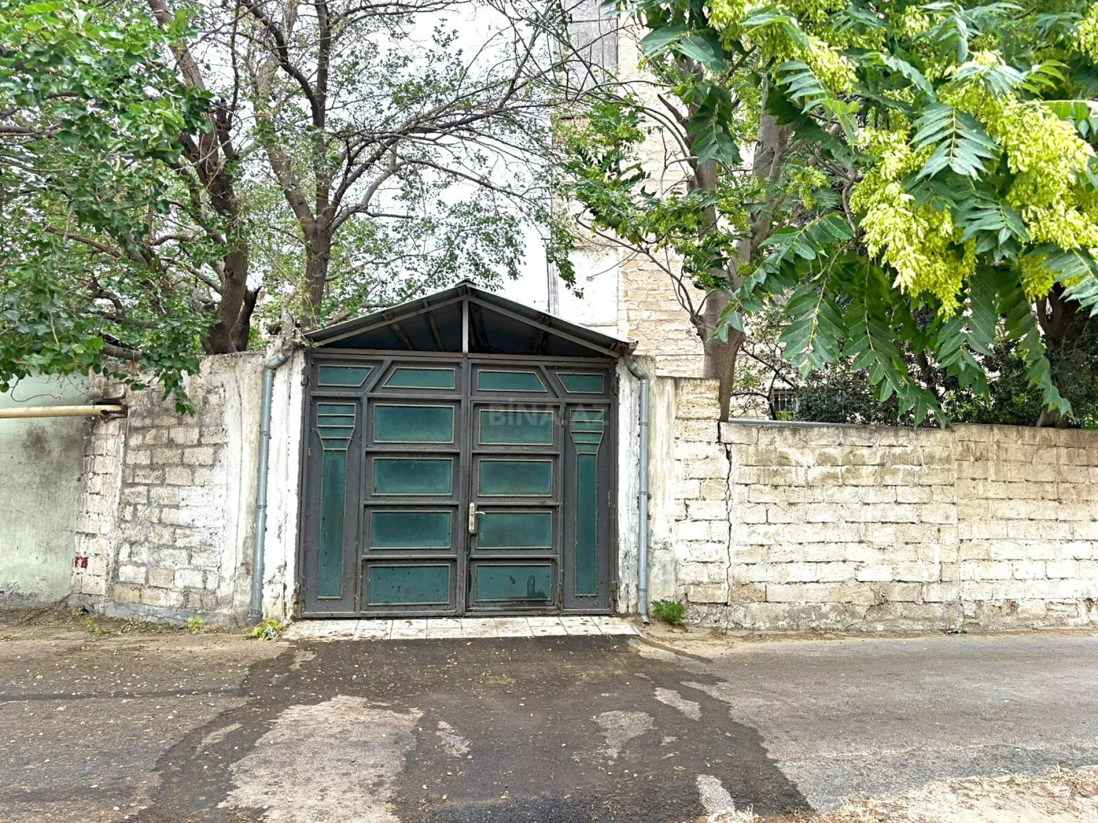 Satılır 5 otaqlı mənzil 100 m²