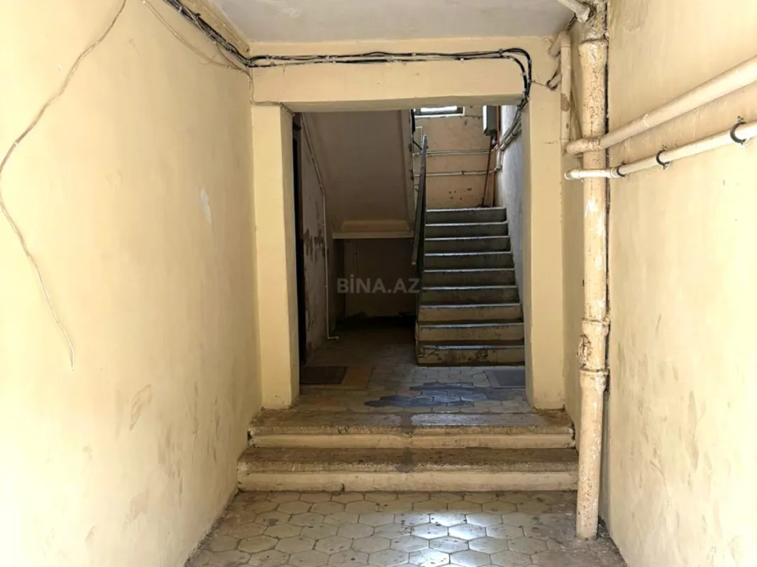 Satılır 5 otaqlı mənzil 100 m²