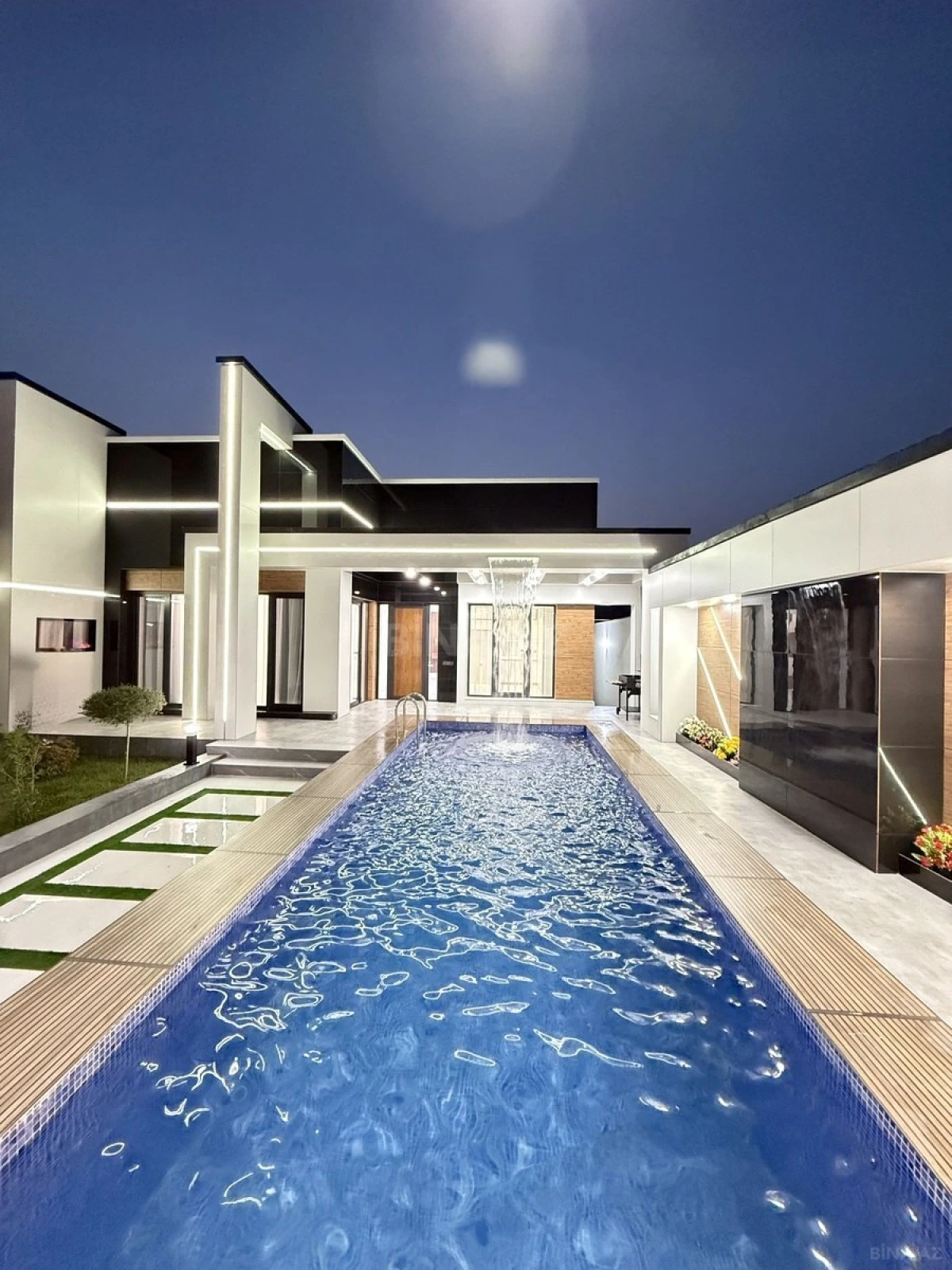 Satılır 4 otaqlı həyət evi 160 m²