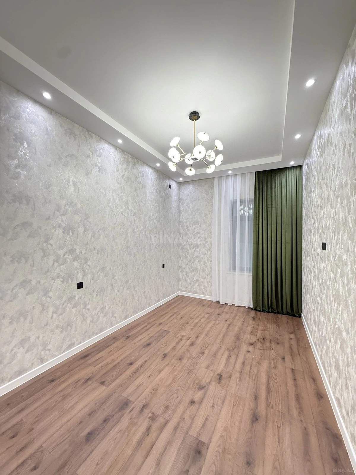 Satılır 4 otaqlı həyət evi 160 m²