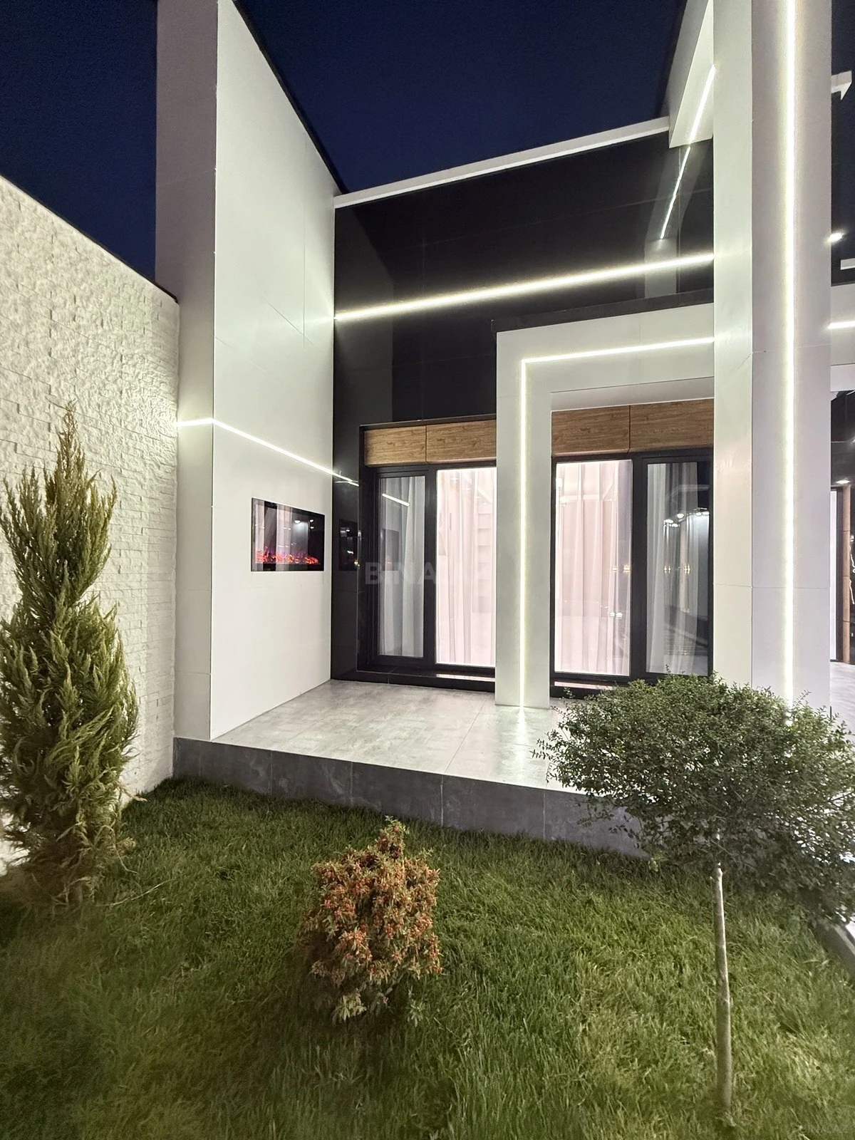 Satılır 4 otaqlı həyət evi 160 m²