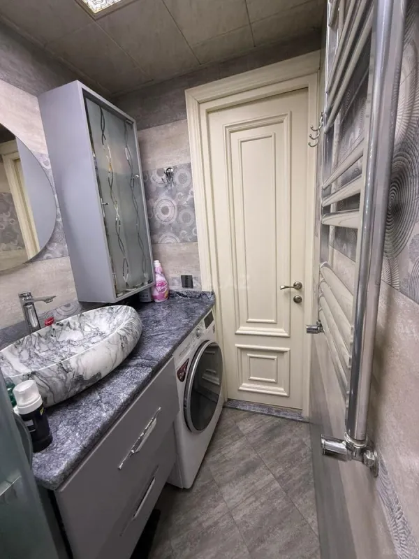 Satılır 3 otaqlı mənzil 65 m²