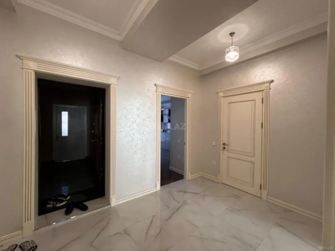 Kirayə verilir 2 otaqlı mənzil 97 m²