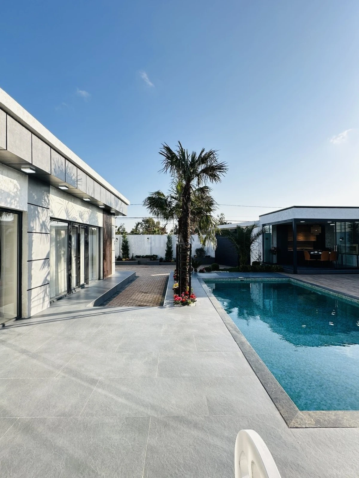 Satılır 5 otaqlı həyət evi 220 m²