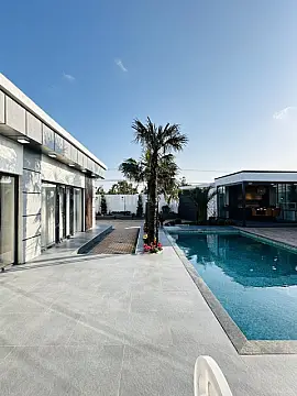 Satılır 5 otaqlı həyət evi 220 m²