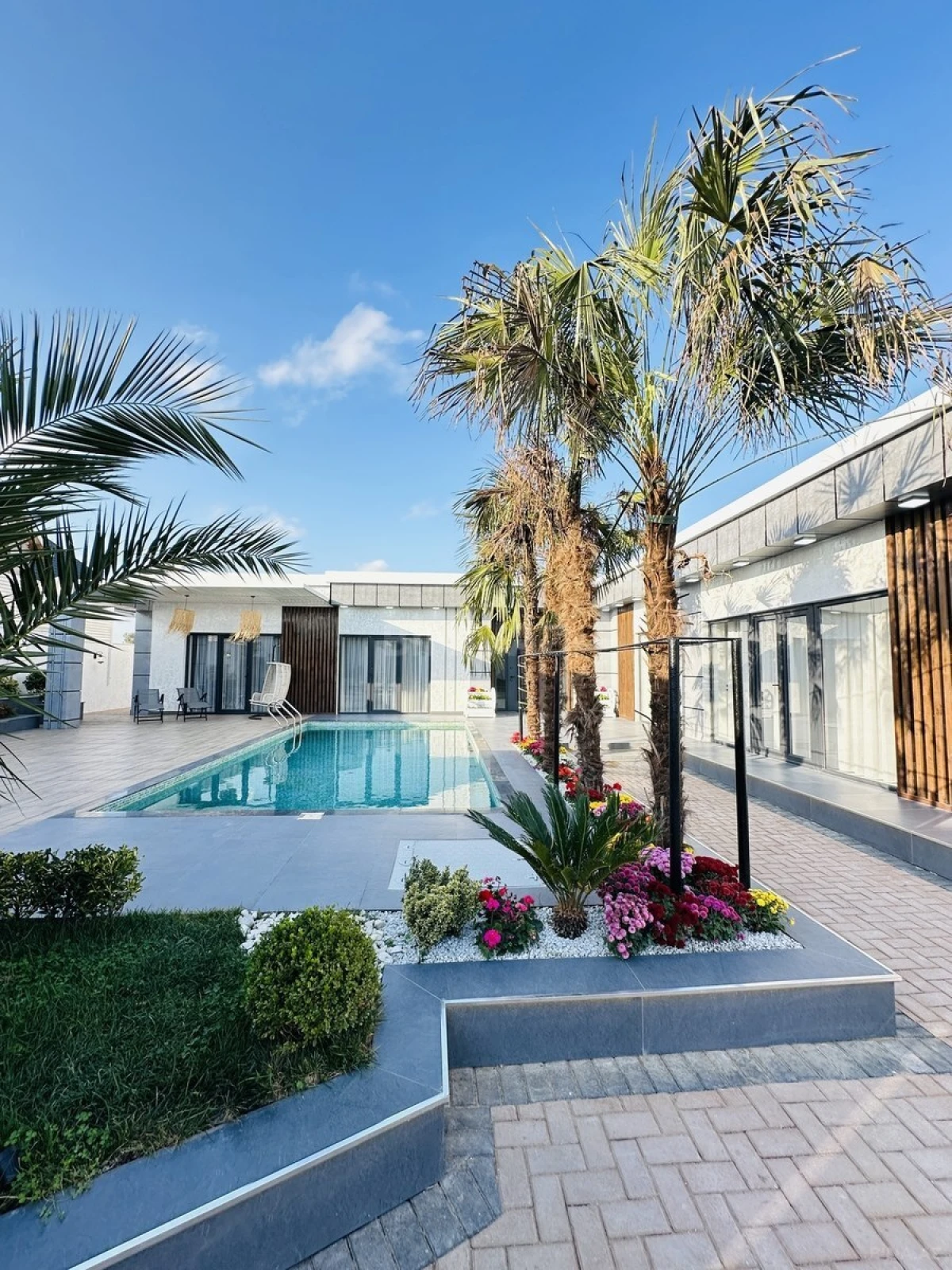 Satılır 5 otaqlı həyət evi 220 m²