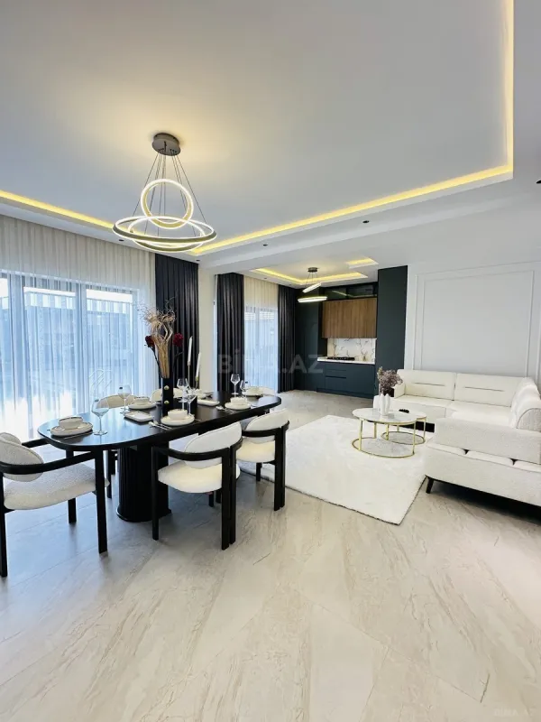Satılır 5 otaqlı həyət evi 220 m²