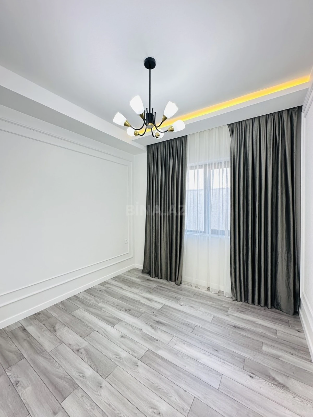 Satılır 5 otaqlı həyət evi 220 m²