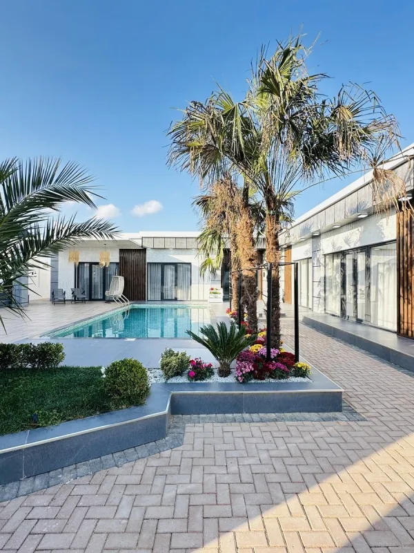 Satılır 5 otaqlı həyət evi 220 m²