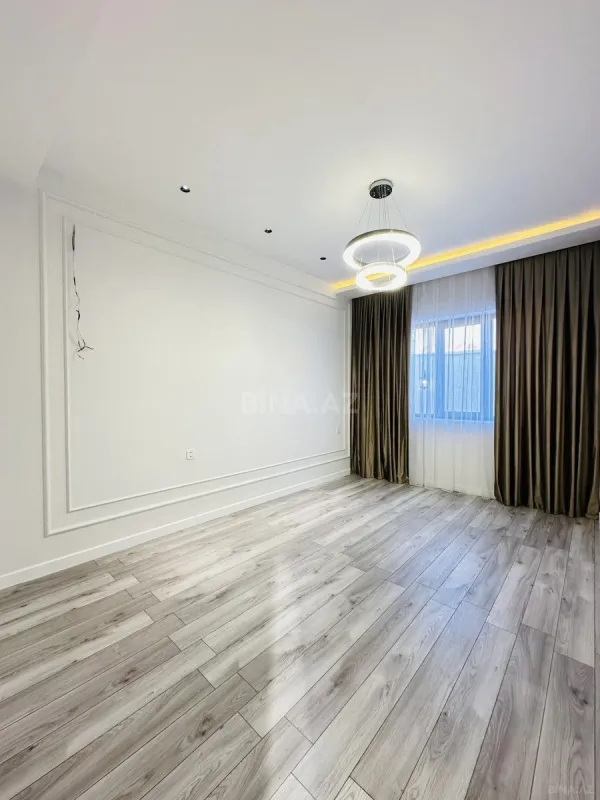 Satılır 5 otaqlı həyət evi 220 m²
