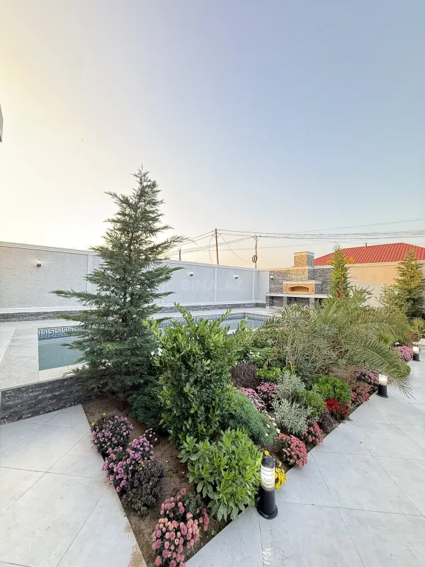 Satılır 5 otaqlı həyət evi 220 m²